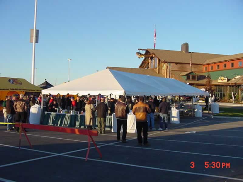 20 X 70 WHITE FRAME TENT (For up to 140 people)