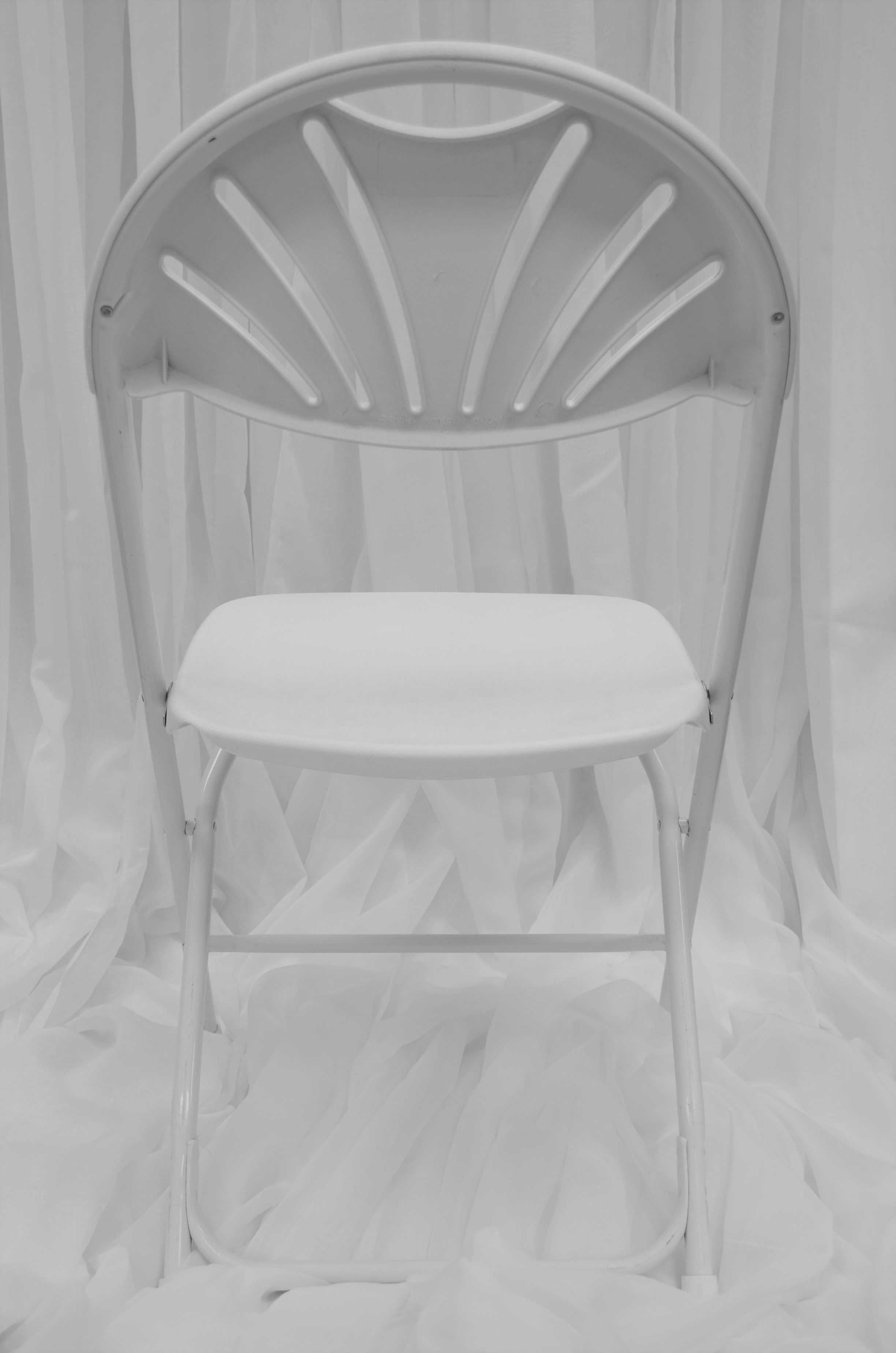 FOLDING PLASTIC - WHITE FANBACK CHAIR (Indoor/Outdoor)